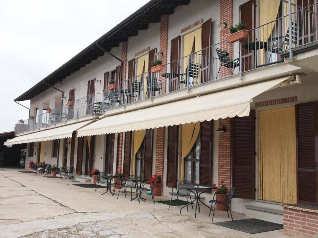 Agriturismo Le Viole Barolo Kültér fotó