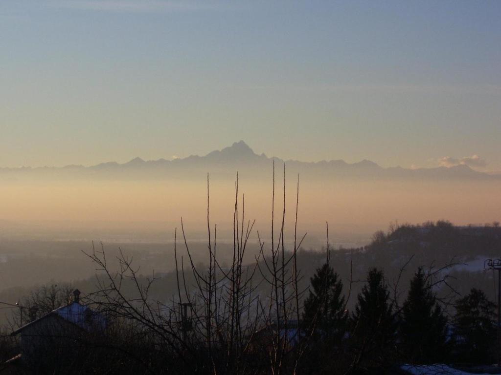 Agriturismo Le Viole Barolo Kültér fotó