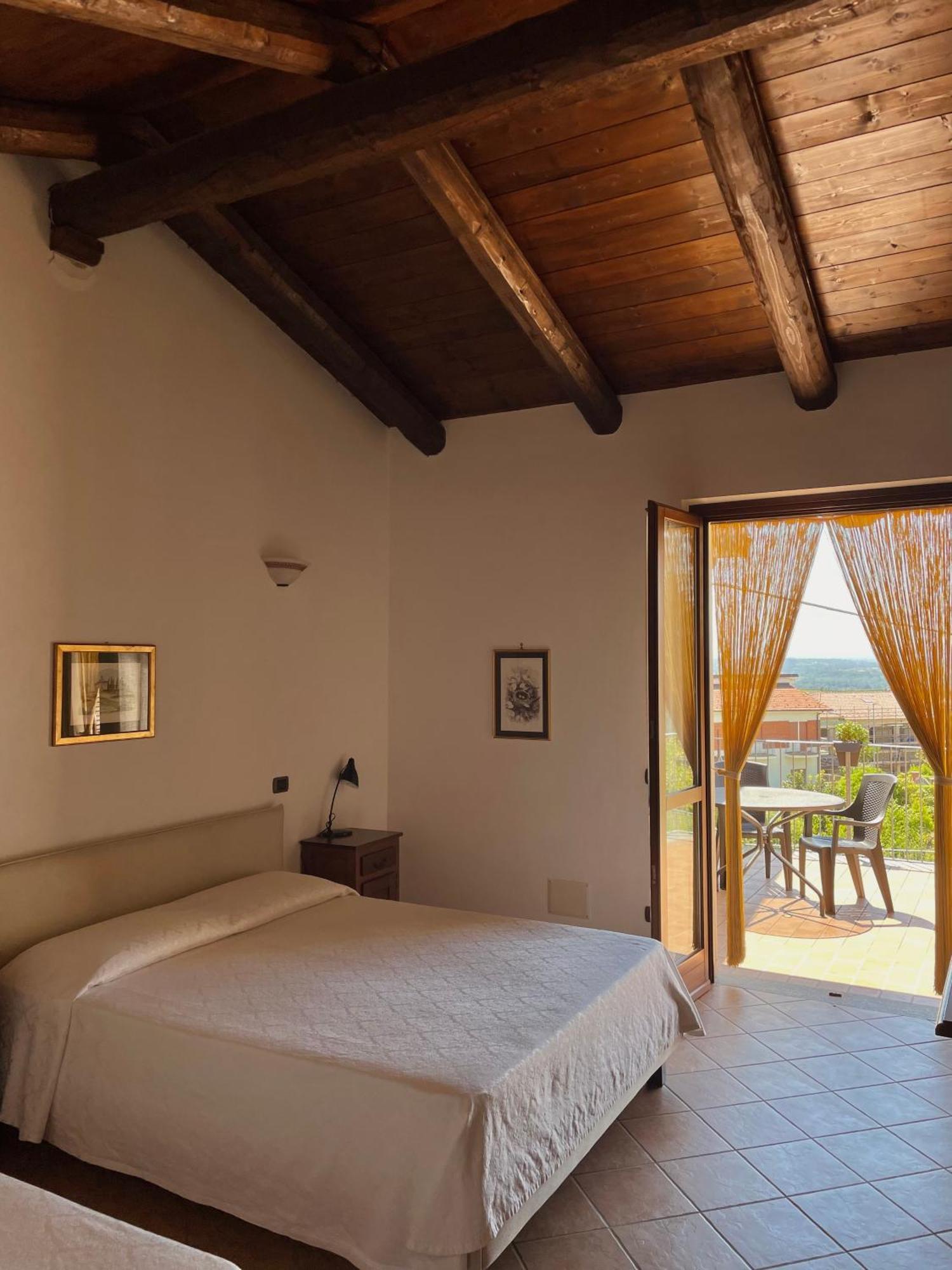 Agriturismo Le Viole Barolo Kültér fotó